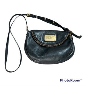 Marc jacobs small black leather crossbody purse